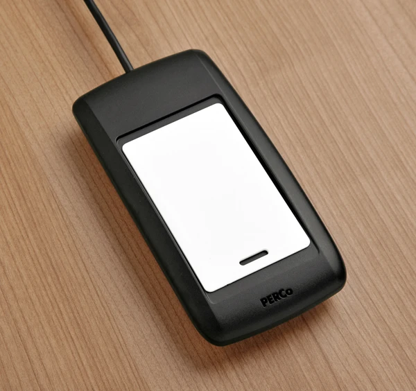 Контрольный считыватель IR15.9 (EMM/HID/MIFARE, с&nbsp;защитой от копирования)