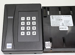 Считыватель карт с клавиатурой Lenel LNL-XF2110D